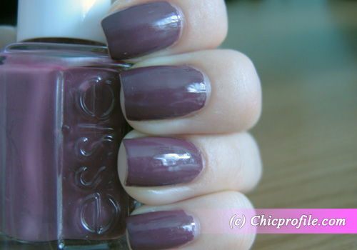 Essie-Angora-Cardi-after-3days Essie Angora Cardi after 3days Review: Essie Angora Cardi Nail polish + Swatches