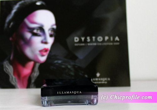 Illamasqua Dystopia Pure Pigment Android Review: Illamasqua Pure Pigment in Android + Blending Brush