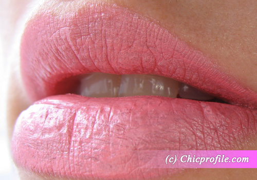 Max-Factor-Lipfinity-Colour-Gloss-Shimmering-Pink-first-step Max Factor Lipfinity Colour Gloss Shimmering Pink first step Review: Max Factor Lipfinity Colour&Gloss in Shimmering Pink Photos + Swatches