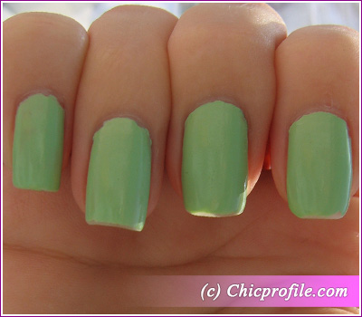 Kinetics-Don't-Promise-nail-polish-swatch-chipped Kinetics Dont Promise nail polish swatch chipped Kinetics Dont Promise Nail Polish Review + Swatches