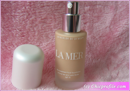 La Mer Treatment Fluid Foundation bottle pump Review: La Mer Treatment Fluid Foundation SPF 15 and Foundation Brush   New photos