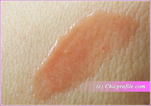 Vibrant-Curve-Effect-Lip-Gloss-Vibrant-swatch Vibrant Curve Effect Lip Gloss Vibrant swatch Max Factor Vibrant Curve Effect Lip Gloss in Vibrant Review + Lip Swatches