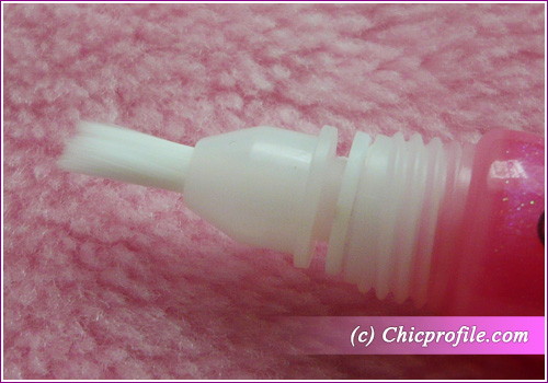 Technic Fruity Lip Gloss applicator Technic Fruity Lip Gloss   Review, Photos, Swatches, Lip Swatches