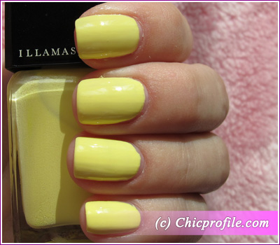 Illamasqua Blow 2010 nail polish top coat Illamasqua Blow nail polish from the Pastel Nail Collection   Review, Photos, Nail Swatches