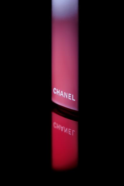 Chanel Rouge Allure Fall 2010 promo1 Chanel Rouge Allure Extrait de Gloss for Fall 2010