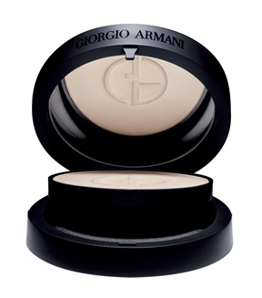 Giorgio-Armani-2010-summer-makeup-powder-close-up Giorgio Armani 2010 summer makeup powder close up Giorgio Armani Sunscreen Silk Compact Powder SPF 35 for Summer 2010