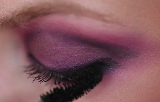 MAC-Haute-and-Naughty-lash-Fall-2010-purple-makeup MAC Haute and Naughty lash Fall 2010 purple makeup MAC Haute and Naughty Lash Mascara for Fall 2010 New Photos + 2 Makeup Looks