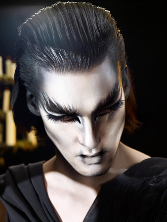 Illamasqua-Art-of-Darkness-fall-winter-2010-wolfman Illamasqua Art of Darkness fall winter 2010 wolfman Illamasqua Art of Darkness Makeup Collection for Fall Winter 2010 Exclusive Promo Photos, Products Photos, Swatches & Information