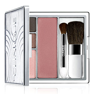 Clinique-Holiday-2010-Strawberry-Fudge-Compact Clinique Holiday 2010 Strawberry Fudge Compact Clinique Holiday 2010 Gift Sets