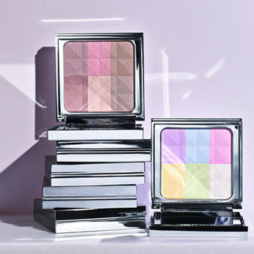 Bobbi-Brown-Brightening-Finishing-Powder-Spring-2012-promo Bobbi Brown Brightening Finishing Powder Spring 2012 promo Bobbi Brown Brightening Nudes Collection for Spring 2012 Information, Photos & Prices