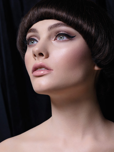 Illamasqua-Skin-Base-Foundation-2012-New-shades-model Illamasqua Skin Base Foundation 2012 New shades model Illamasqua Skin Base Foundation New shades for Summer 2012 Info & Photos