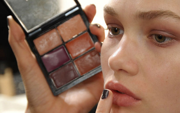 MAC-Fall-Trend-Lip-Palette-Fall-2012 MAC Fall Trend Lip Palette Fall 2012 MAC Fall Trend Eye & Lip Palette for Fall 2012 Info & Photos