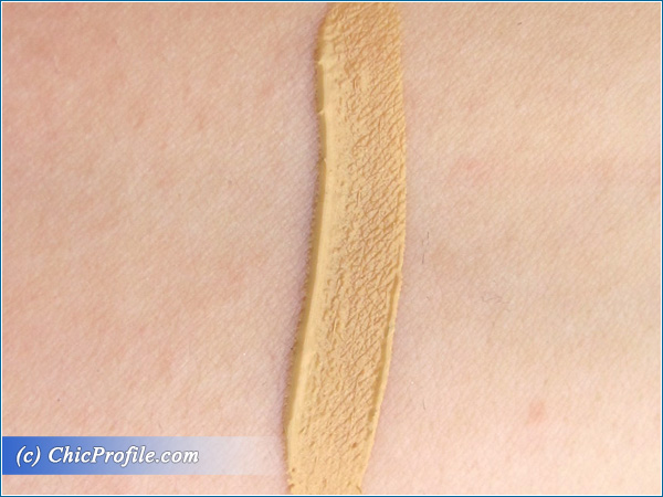 Coolcos-Soft-Focus-Natural-Concealer-Swatch