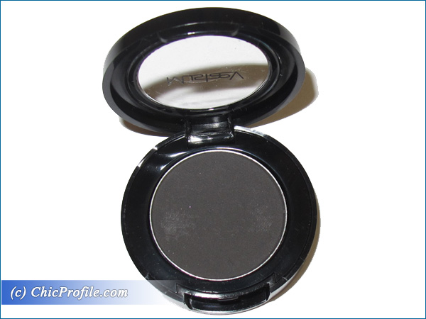 Mustaev-Charcoal-Eyeshadow-Review-2