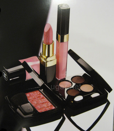 sets gift make up 2018 Trends 2010 Holiday Color Beauty  Collection  and Chanel