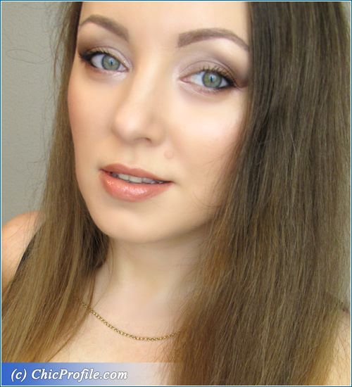 Keep Lips Covered Up While Nude With the Potently 