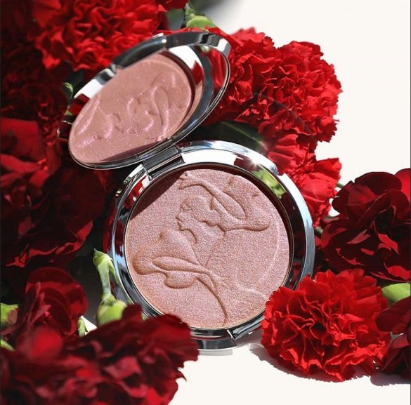BECCA Spanish Rose Glow Highlighter Fall 2018 Beauty Trends and