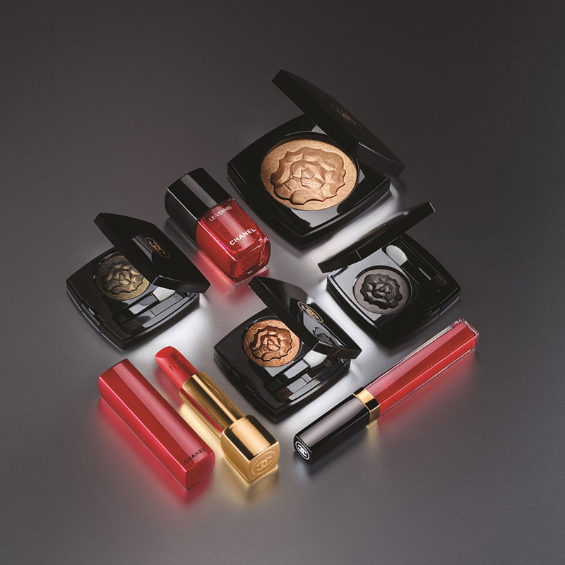 Chanel Le Libre Maximalisme Holiday 2018 Collection - Beauty Trends and Latest Makeup Collections | Chic Profile Chanel Le Libre Maximalisme Holiday 2018 Collection - Beauty Trends and Latest Makeup Collections | Chic Profile