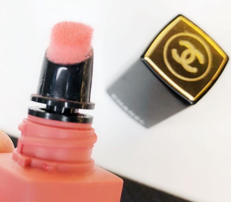Chanel rouge allure liquid powder 956 invincible lipstick, Beauty