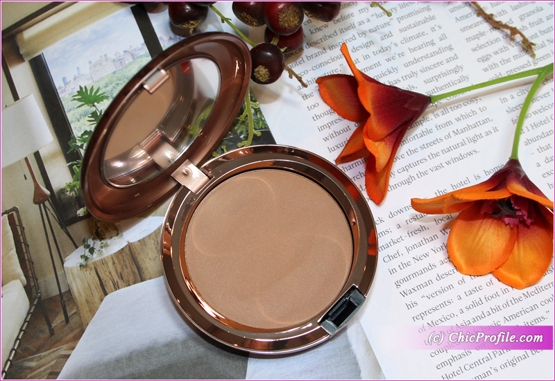 MAC Beige-Ing Beauty Radiant Matte Bronzing Powder