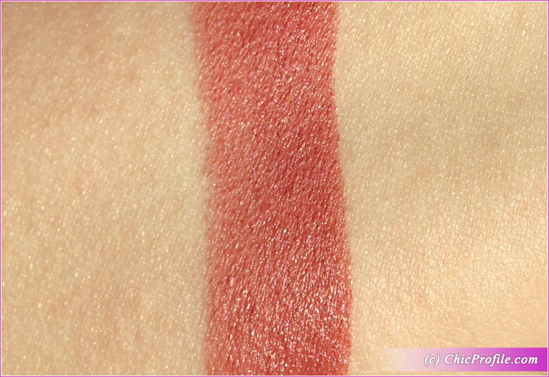 Hermes Rose Velours & Rouge Casaque Rouge Matte Lipsticks Review, Swatches,  Makeup Look Hermes Rose Velours Rouge Casaque Rouge Matte Lipsticks Review