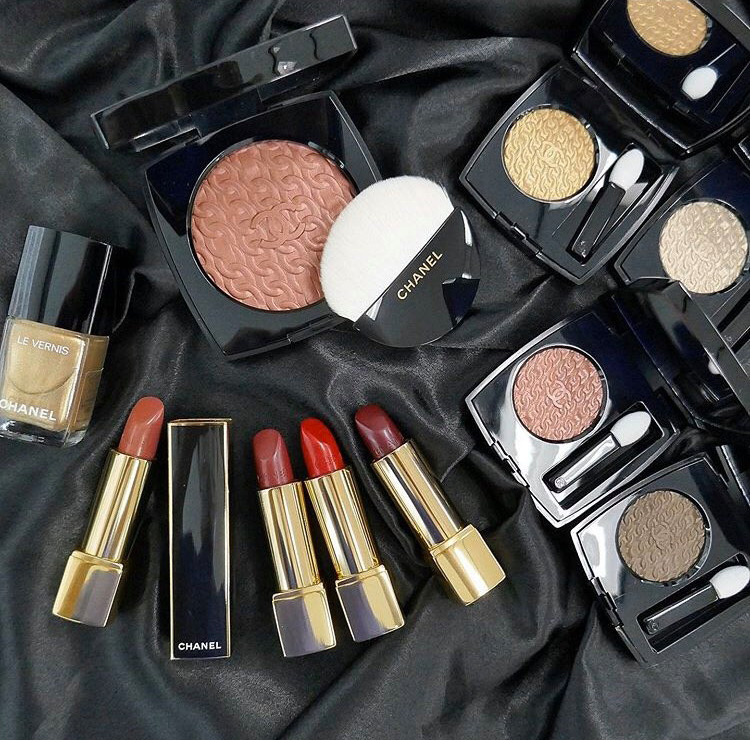 Chanel Holiday 2020 unboxing, Chanel holiday 2020 makeup collection