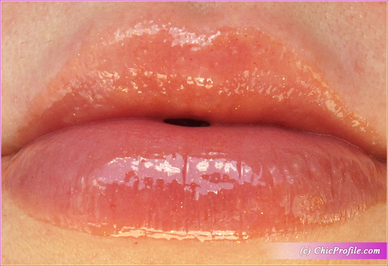 Charlotte Tilbury Jewel Lips Pillow Talk Lip Swatch