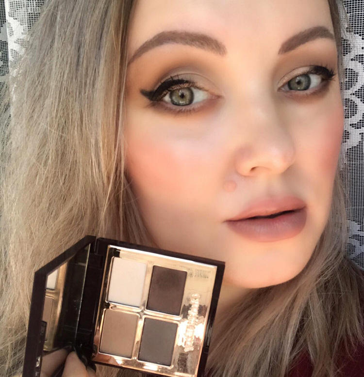 Charlotte Tilbury Luxury Palette The Sophisticate Winged Eyeliner Makeup