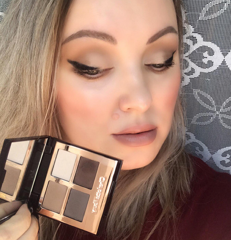 Charlotte Tilbury The Sophisticate Makeup Look Winged Eyeliner