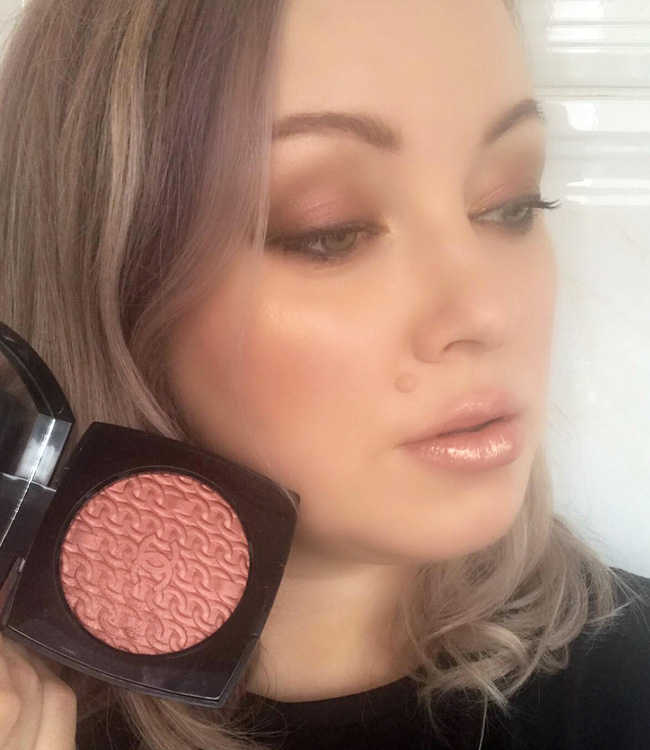 Chanel Illuminating Blush Powder Makeup