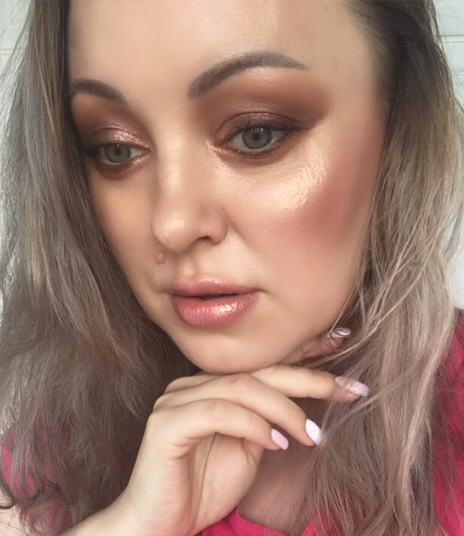 Charlotte Tilbury Superstar Glow Higlighter Makeup