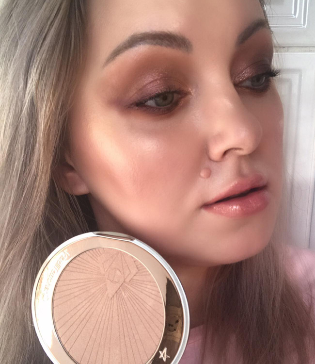 Charlotte Tilbury Superstar Glow Higlighter Soft Makeup