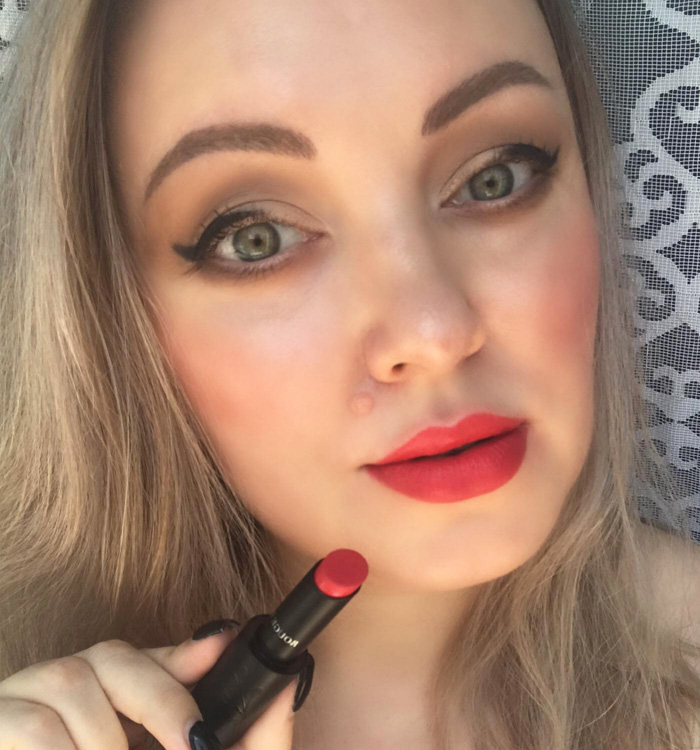 Bright Red Lips