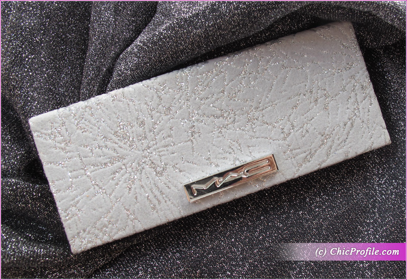 MAC Flashing Ice Extra Dimension Skinfinish Trio (Light) Packaging