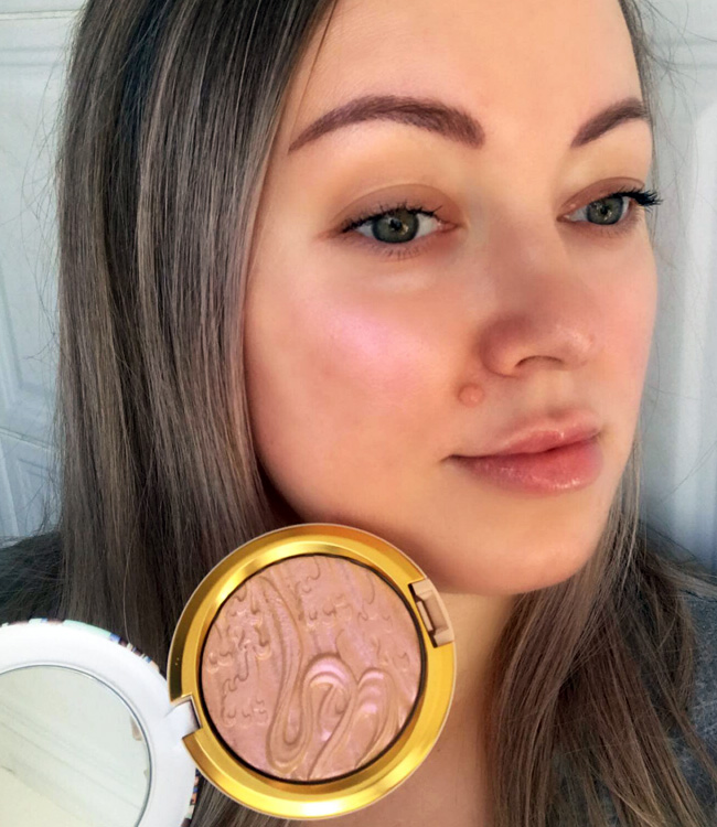 MAC Show Gold Extra Dimension Skinfinish Makeup Look