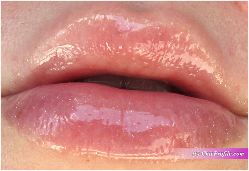 Charlotte Tilbury Opal Magic Jewel Lips Lip Swatch