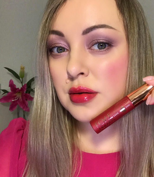 Charlotte Tilbury Tinted Love Love Chain Lip & Cheek Tint Makeup Look