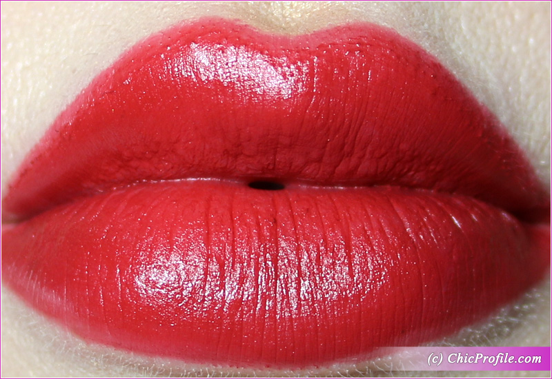 L'Absolu Rouge Intimatte (888) Kind of Sexy Lip Swatch