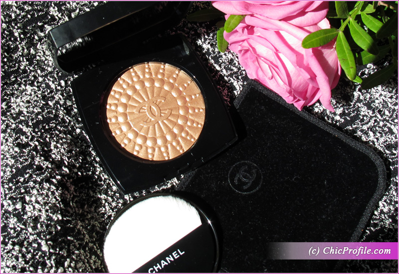 Chanel Perles de Lumiere Illuminating Blush Powder Open