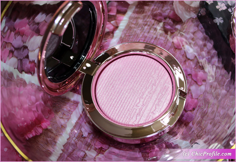 MAC Dilly-Dolly Extra Dimension Blush Open