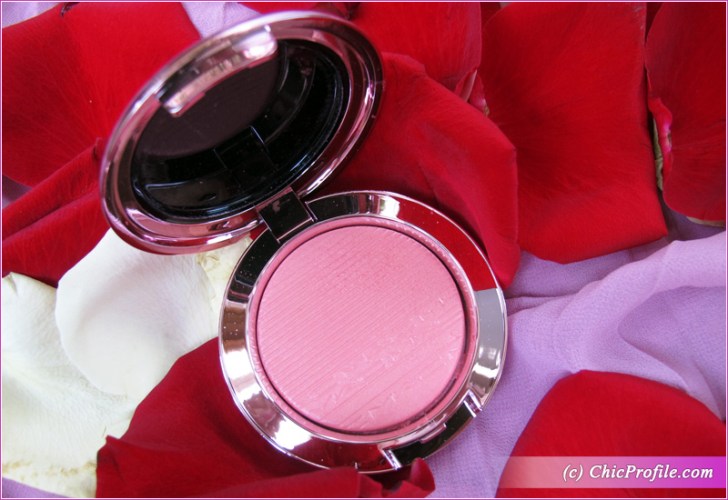 MAC Look, Don't Touch! Extra Dimension Blush Open