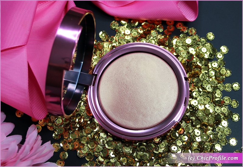 Pat McGrath Divine Rose Ultra Glow Highlighter Details